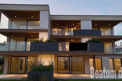 Apartment type B on the ground floor with a garden, label C, new building, Novigrad - under construction