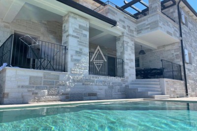 Istrien, Momjan: Luxusvilla mit panoramablick