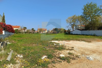 Poreč, Construction Land in a Desirable Location 2 km from the Sea
