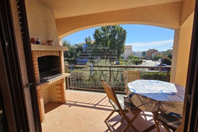 Wohnung mit zwei separaten Wohneinheiten, Pool und Meerblick
