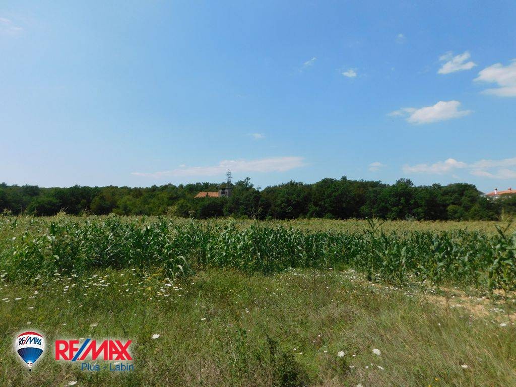 Ackerland Rogočana, Labin, 14.407m2