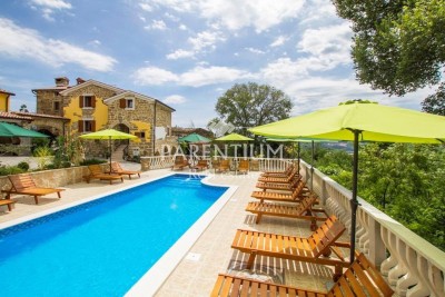Spacious villa with pool in the center of Istria