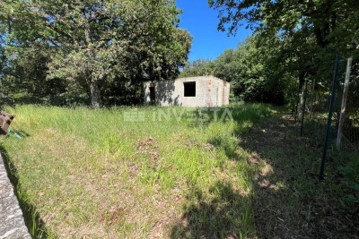 Poljoprivredno zemljište 500 m2 na 75m od plaže