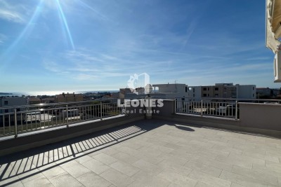 Penthouse s čudovitim pogledom na morje na atraktivni lokaciji v Novigradu