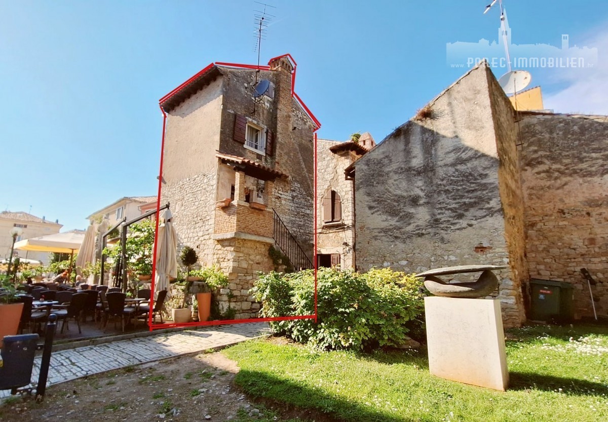 Exklusiv nur in unserer Agentur! Zum Verkauf steht ein Haus in der Altstadt von Poreč – kulturell und archäologisch bedeutend