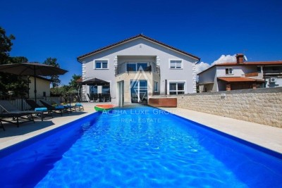 Kaštelir, Istra - Razkošna vila z bazenom, blizu morja