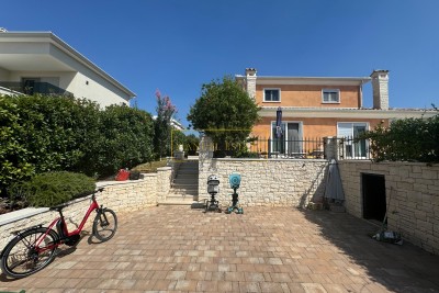 LUKSUZNA VILA U ISTRI, NOVIGRAD - SAMO 300M OD MORA!