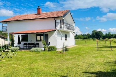 Istra, Loborika: Hiša z velikim vrtom in oljčnikom
