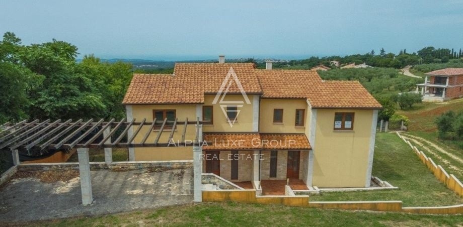 Istrien, Poreč: Doppelhaushälfte mit Meerblick