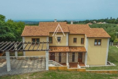 Istrien, Poreč: Doppelhaushälfte mit Meerblick
