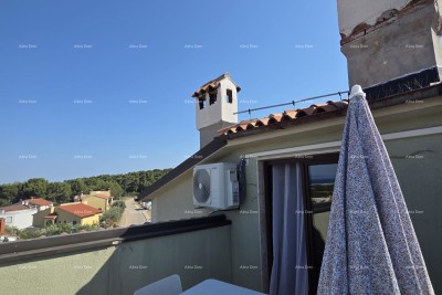LIŽNJAN – ČUDOVIT APARTMA S POGLEDOM NA MORJE, 600 m OD MORJA
