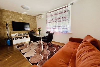 UMAG, CENTAR, DVOSOBAN STAN NA TOP LOKACIJI