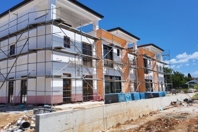 Haus mit Garten in Poreč – 82 m² + 50 m² Garten