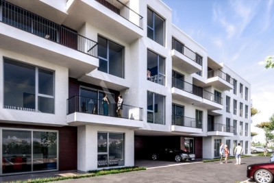 Appartamento al piano terra con giardino in un'ottima posizione a Umago