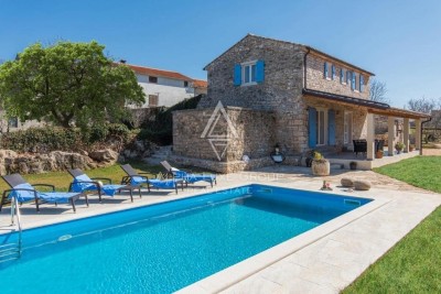 Istria, Lovreč: Authentic stone villa with expansive grounds
