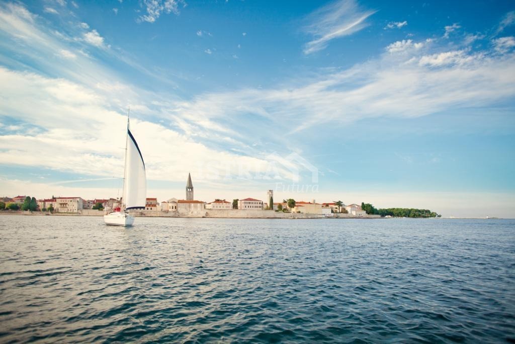 Wunderschönes Land, nur 5 km vom Zentrum von Poreč und dem Meer entfernt