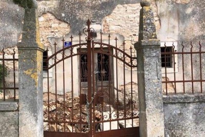 Casa in pietra in vendita, Barbana