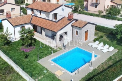 Istrien, Raum Poreč - Wunderschönes Einfamilienhaus mit Pool und Blick auf die istrische Landschaft!
