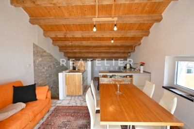 Casa in pietra nel centro di Buie