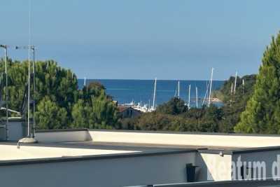 Prodaja trosobnog stana  s pogledom na more