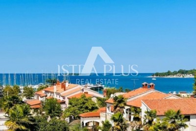 Ekskluzivno! Funtana- stan 200 m od mora sa otvorenim pogledom na more !