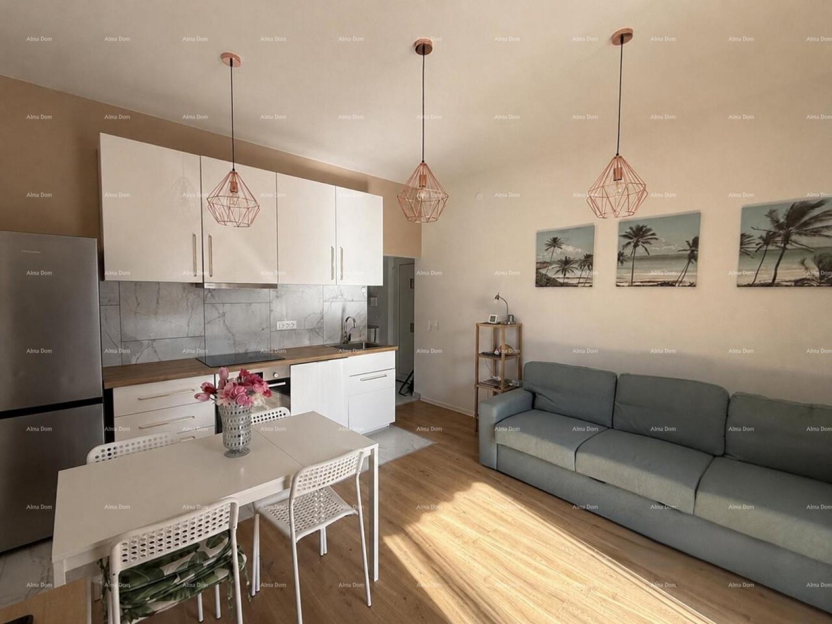 Stan mit Terrasse – 100 m vom Meer, Novigrad