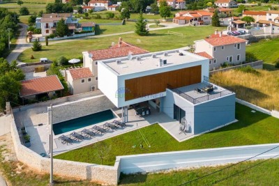 Modern villa with pool, Svetvinčenat