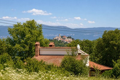 Zemljište sa pogledom na Motovun
