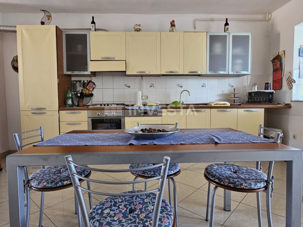 Wohnung in Fažana, 100 Meter vom Meer entfernt