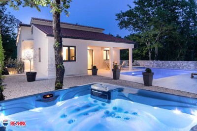 ISTRA, LABIN, VILA NA OSAMI NADOMAG GRADA