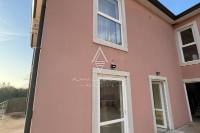 Istria, Novigrad – Spazio commerciale ottima posizione