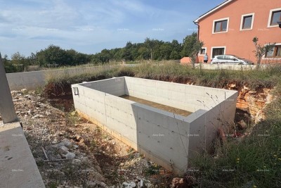 Zu verkaufen: Erdgeschoss mit Pool - derzeit im Rohbau, Sveti Petar u Šumi - Nähe Pazin!