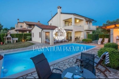 TOP Eine Villa mit wunderschönem Blick auf das Meer und die Landschaft