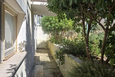 Kaštanjer – casa con due appartamenti separati, garage e giardino di 250 m2 - vendita!