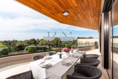 ISTRIEN – UMGEBUNG VON POREČ – LUXUS-PENTHOUSE MIT MEERBLICK!