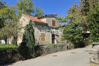 Traditional Istrian Stone House for Renovation near Pazin