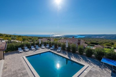 Wunderschöner Panoramablick auf die Bucht von Raška und ein Haus mit 2 möblierten Apartments zu vermieten