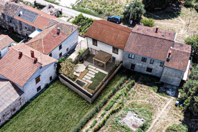 Zemljišče za Družinsko Hišo 90m². Muntić.