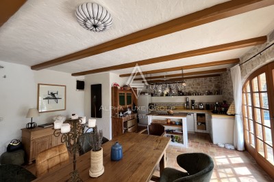 Poreč, Istrien: Steinvilla mit Pool und Gästehaus