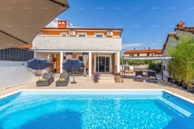 In Italian, the title 