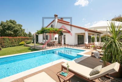 Istrien, Poreč – Luxusvilla mit Swimmingpool in der Nähe von Poreč – ideales Zuhause oder Investition