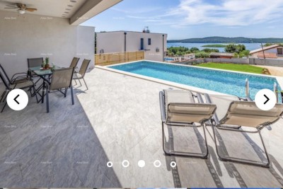 Eine wunderschöne Villa mit Meerblick. POMER