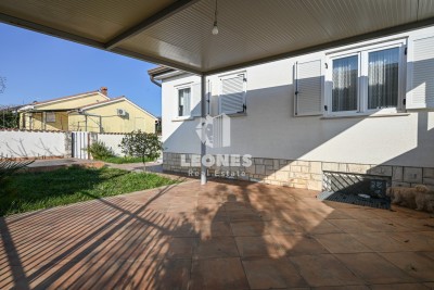 Doppelhaushälfte nur 250 Meter vom Meer entfernt in der Umgebung von Umag