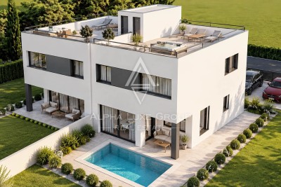 Istra, Poreč: Moderna dvojna hiša s pogledom na morje
