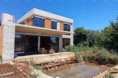 Ližnjan, Vendiamo una casa in posizione atrattiva!