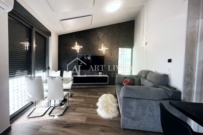 Umag, okolica - Luksuzni stan s galerijom, 72 m², pogled na more, 300 m od plaže