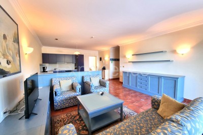 POSIZIONE ESCLUSIVA! Crveni Vrh - appartamento con spaziosa terrazza, a 130 metri dal mare!