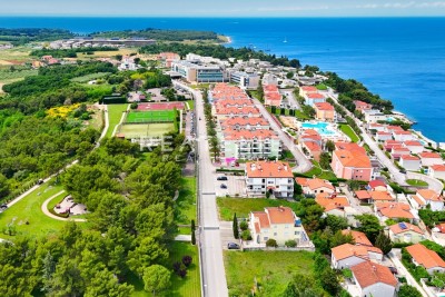 Terreno Edificabile Eccezionale vicino ai Campi da Golf con Vista Panoramica Aperta sul Mare – Crveni Vrh, un’Occasione Unica!