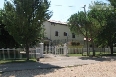 Porec 10 km, renovated stone house with a large garden