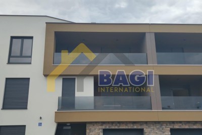 Pula-Attico 120m2-Nuova costruzione-2 posti auto-arredato